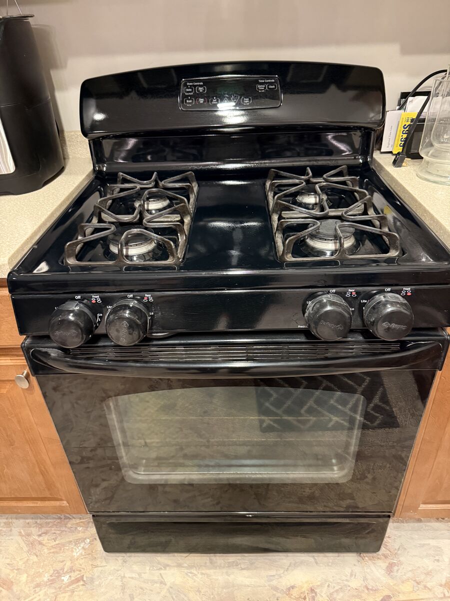 GE 30” Gas Range / Oven – Black, Fully Working