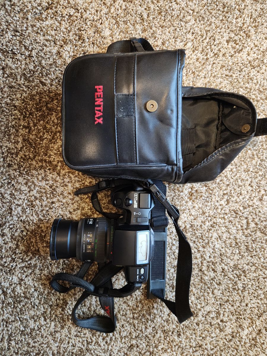 Pentax SF10 camera with Zoom lens