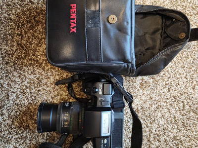 Pentax SF10 camera with Zoom lens