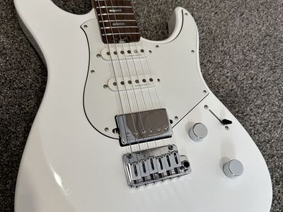 Yamaha Pacifica Standard Plus