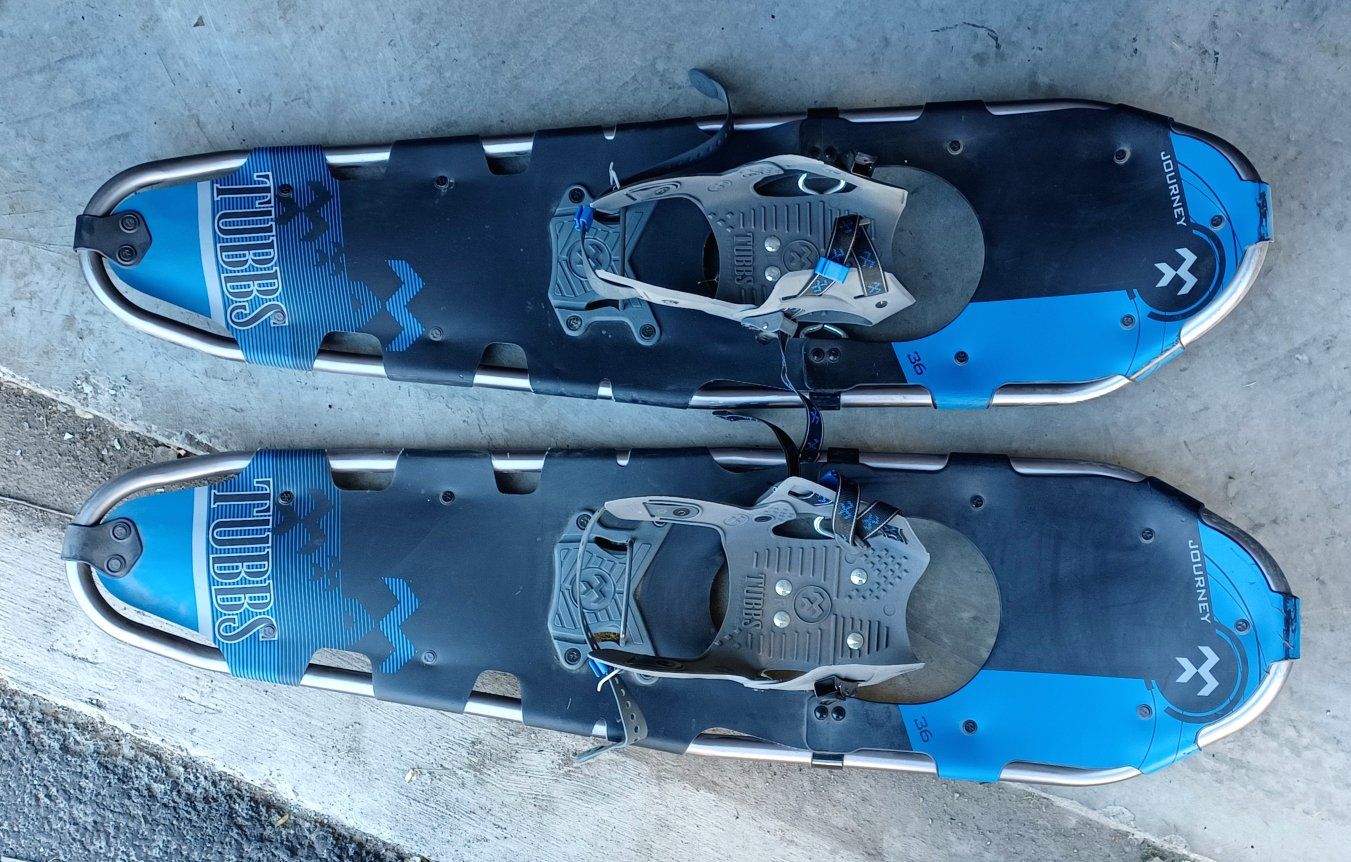 Tubbs Journey 36 Snowshoes - Blue/Black - Excellent Condition