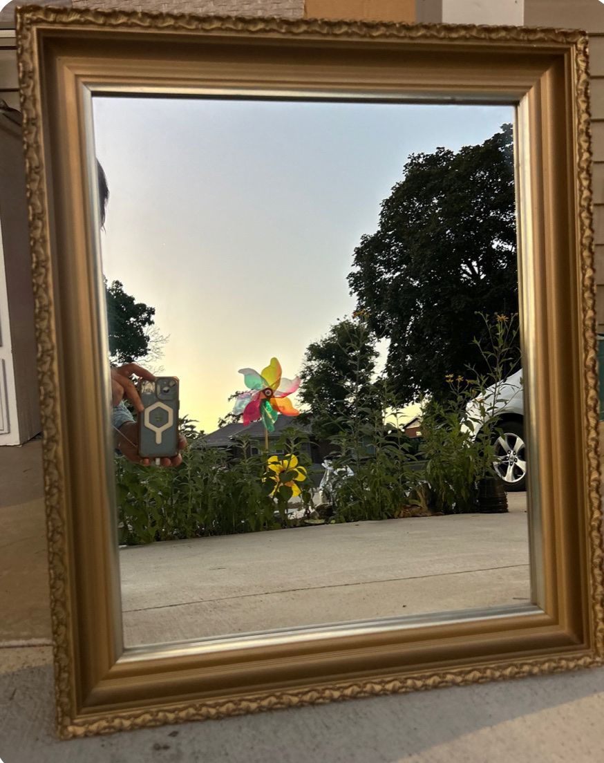 Rectangular Mirror in Gold Frame