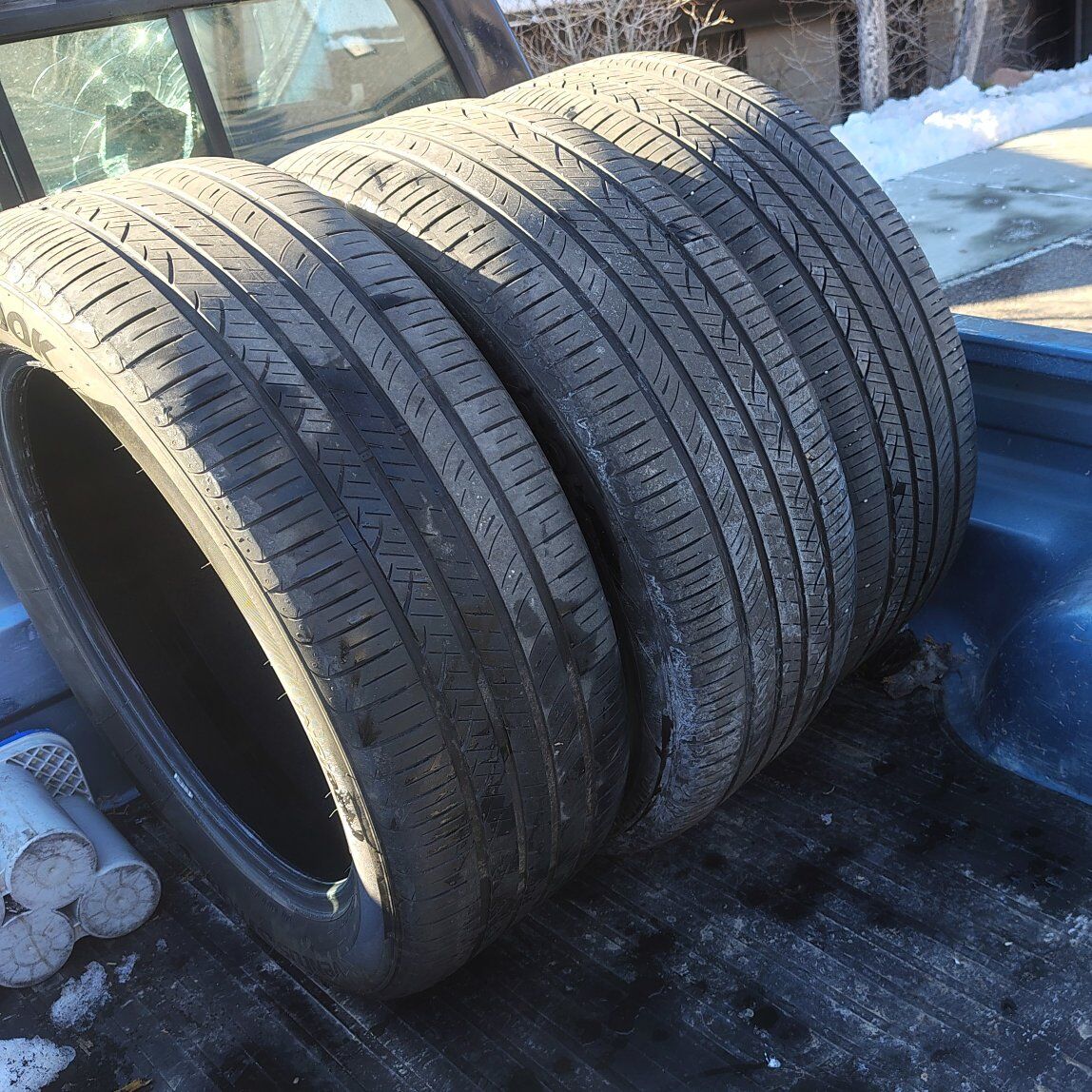 (3)Hankook Ventus S1  245/50R20