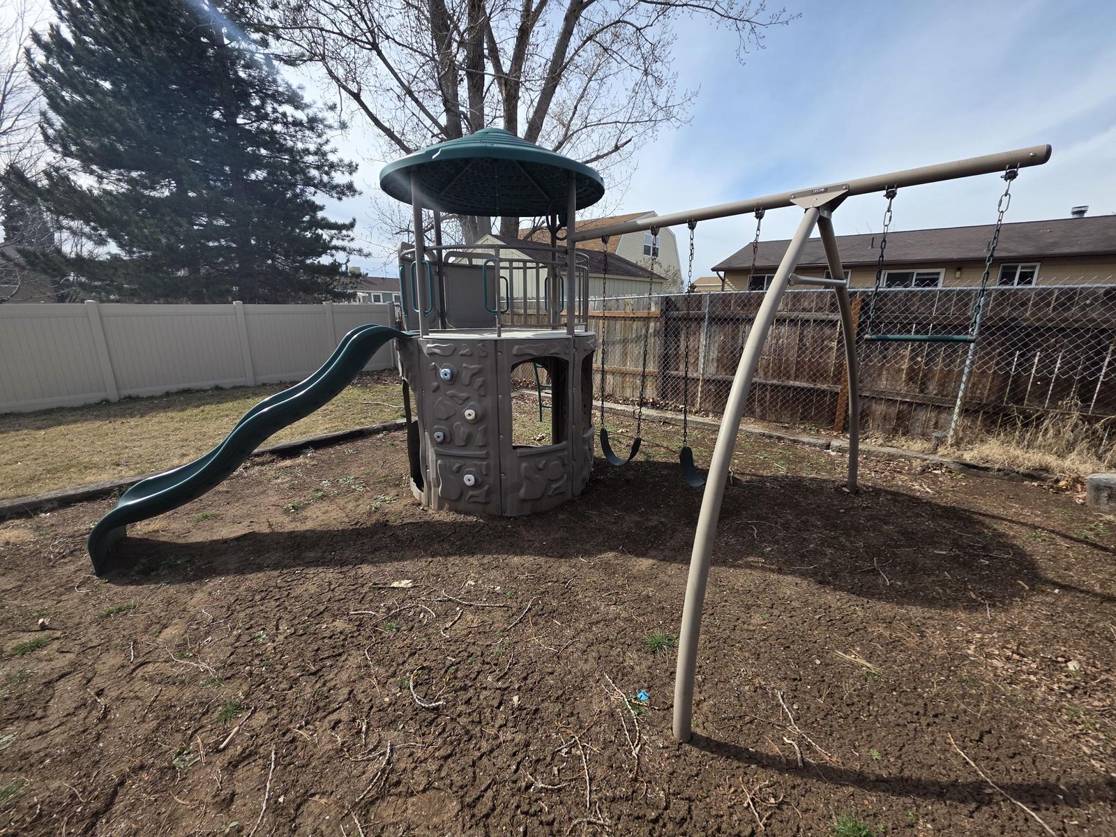 Lifetime Adventure Tower Playground – Great Condition – Must Disassemble & Haul Away