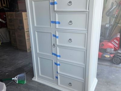 Free Large Armoire