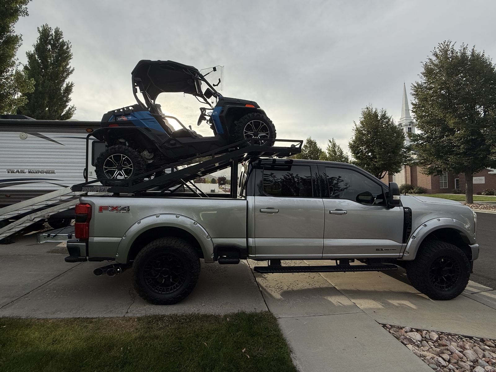 Excellent Condition SxS UTV rack - Fits most short bed trucks