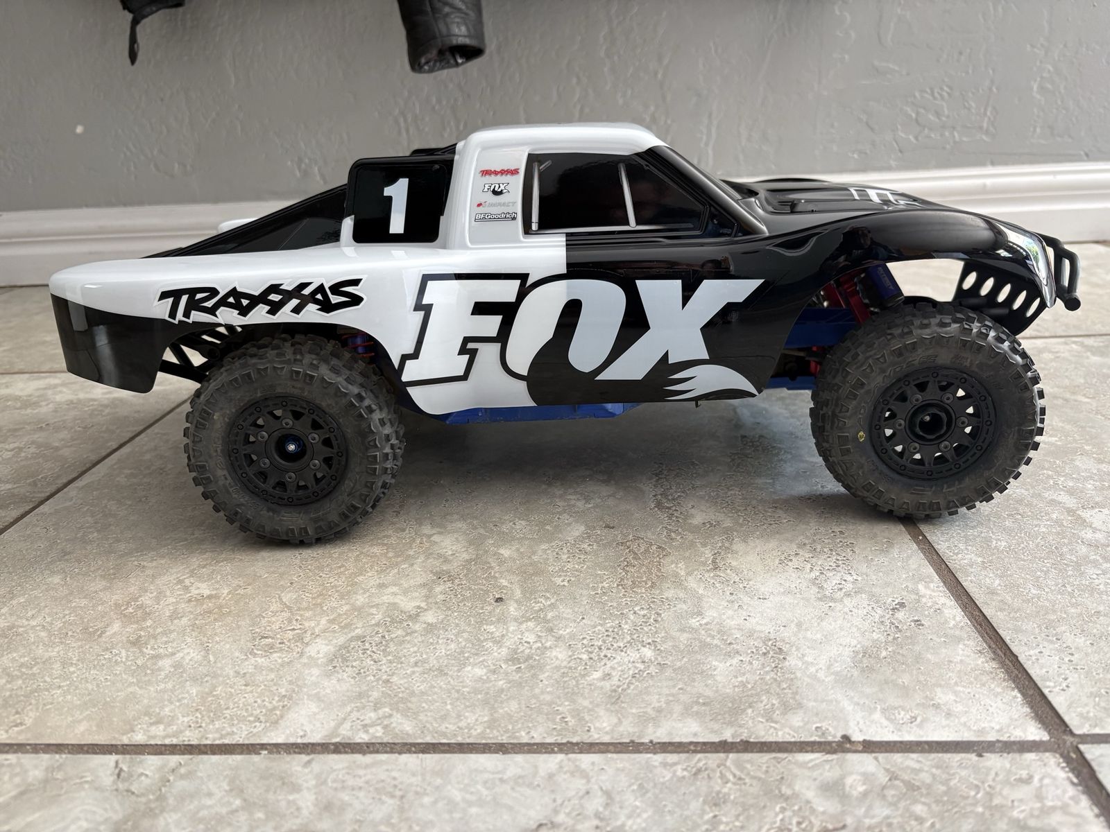 Traxxas SlaSh 2wd RR
