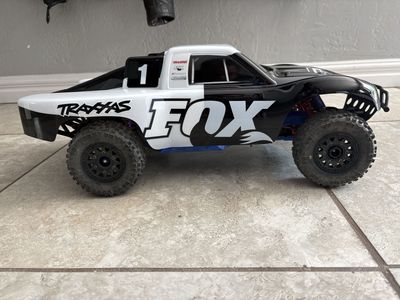 Traxxas SlaSh 2wd RR