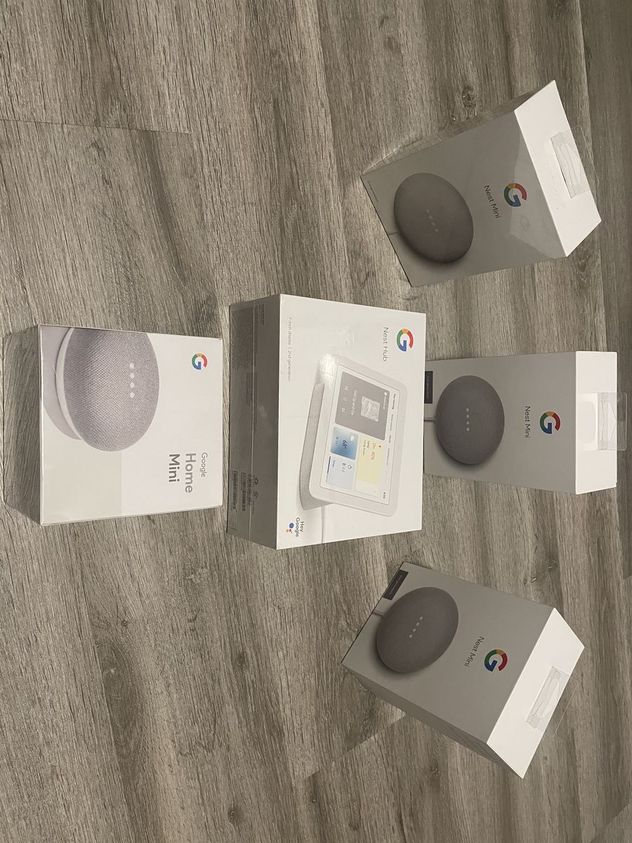 Google Nest Hub with 4 Nest Mini Speakers
