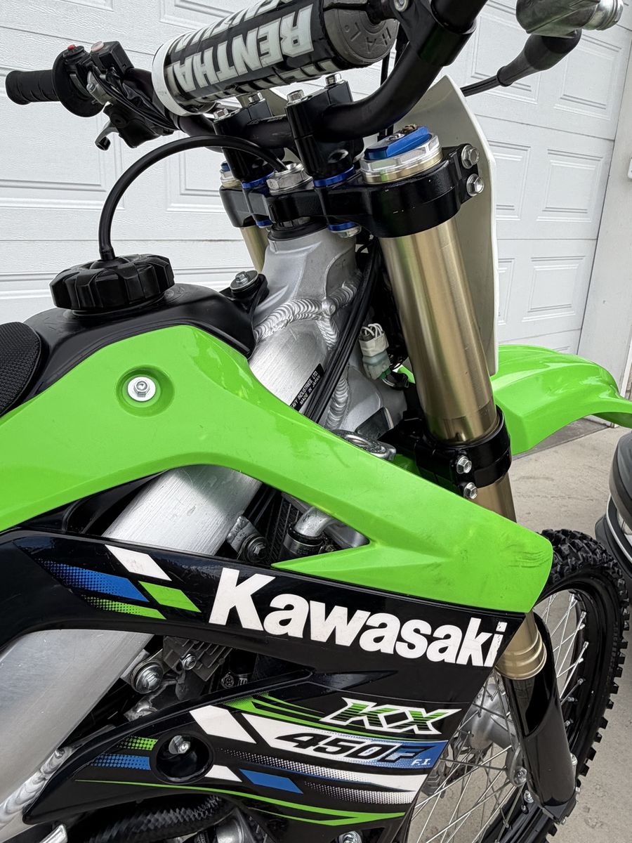 2013 Kawasaki KX450 Like New!!