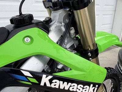 2013 Kawasaki KX450 Like New!!