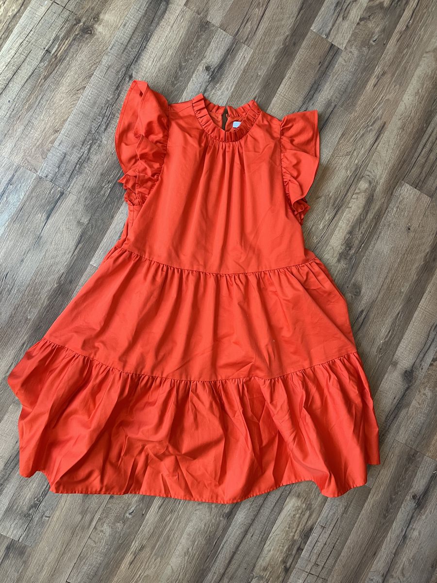 Women’s Bright ruffle dress with pockets