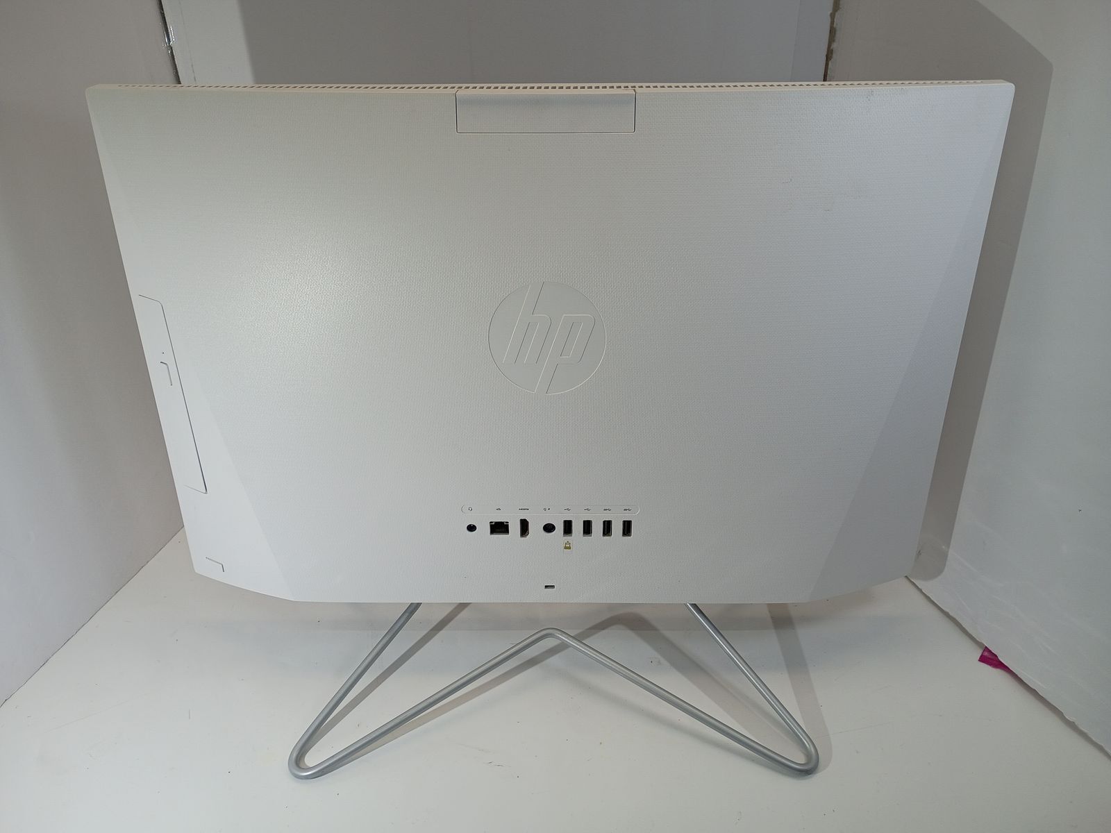 Main image 6