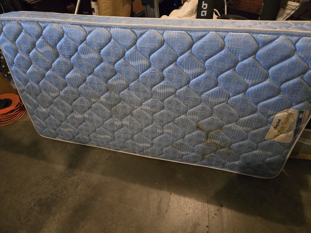 2 used Mattresses