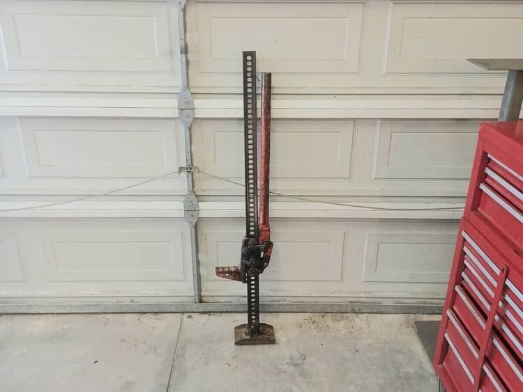 Farm jack / high lifting jack