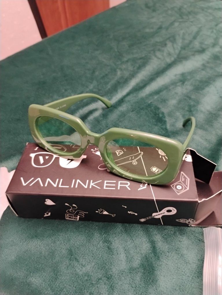 VANLINKER Rectangle Sunglasses Green Frame Retro Fashion VL9624C4 UV400