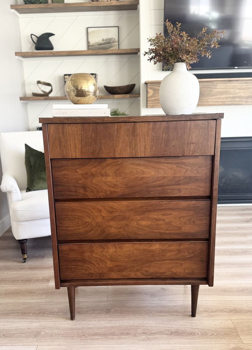 Vintage Mid Century Modern MCM Dresser 4 Drawers