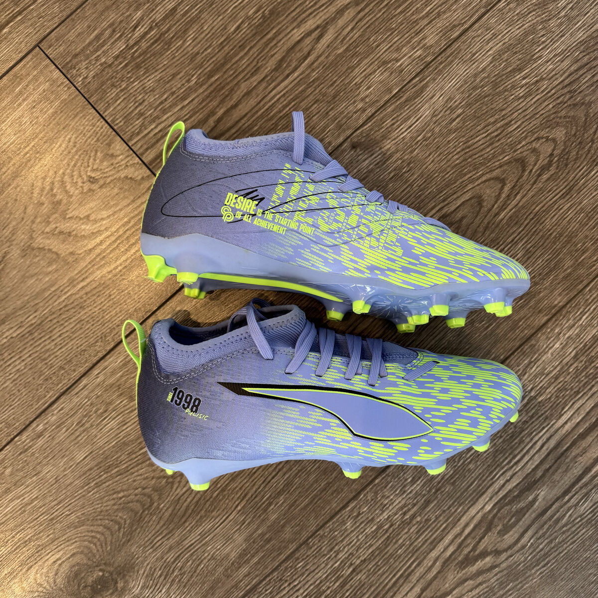 Yourh Puma Soccer Cleats Size 5