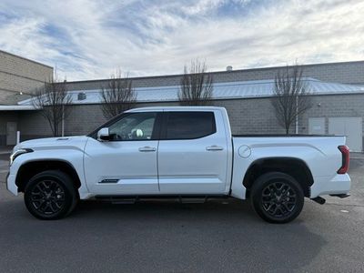 2025 Toyota Tundra Platinum HV