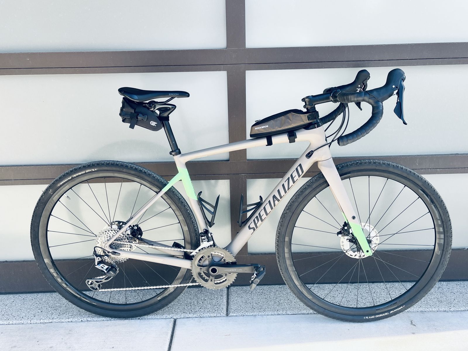 2020 Specialized Diverge Carbon Gravel Bike (56)