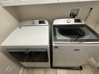 Maytag White Top-Load Washer & Electric Dryer Set - Excellent Condition
