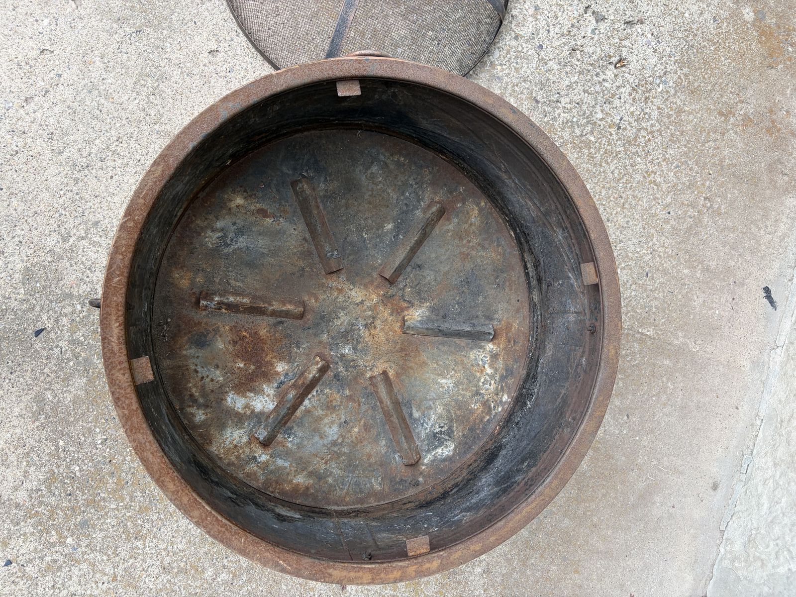 Main image 3