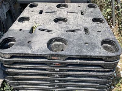 Plastic pallets