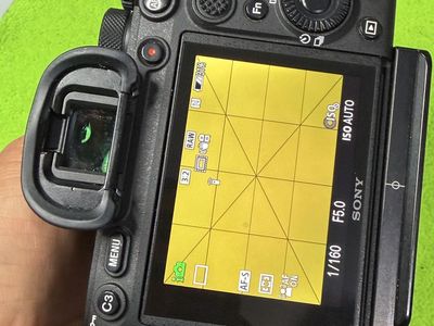 Sony a7R iv body only (no lens included)