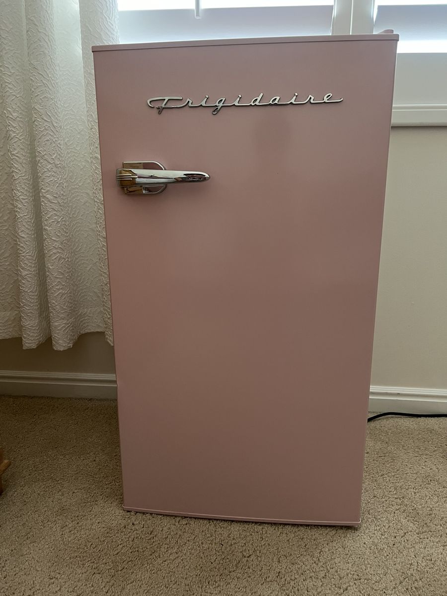 Frigidaire EFR376 Retro Bar Fridge Refrigerator with Side Bottle Opener, 3.2 cu. Ft, Pink/Coral