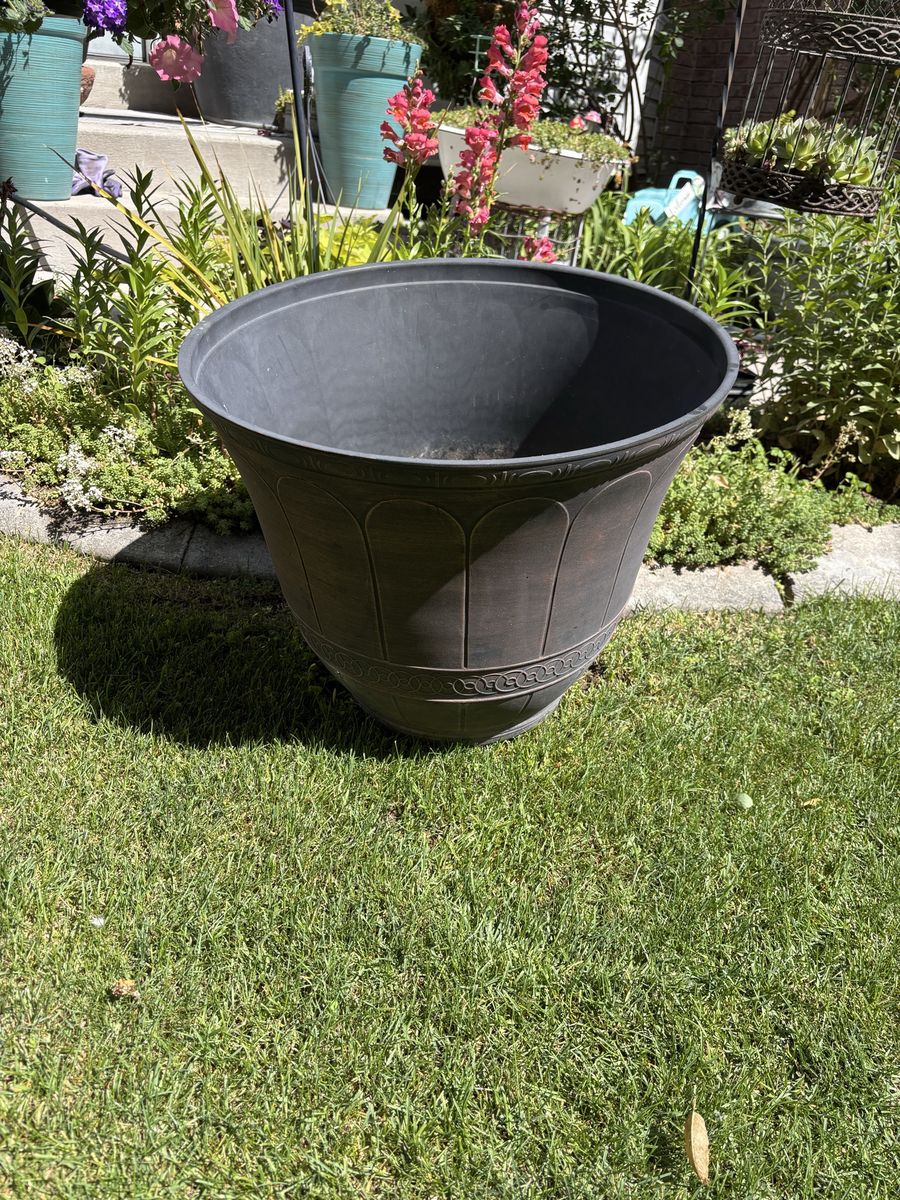 Large Planter Pot 20x16