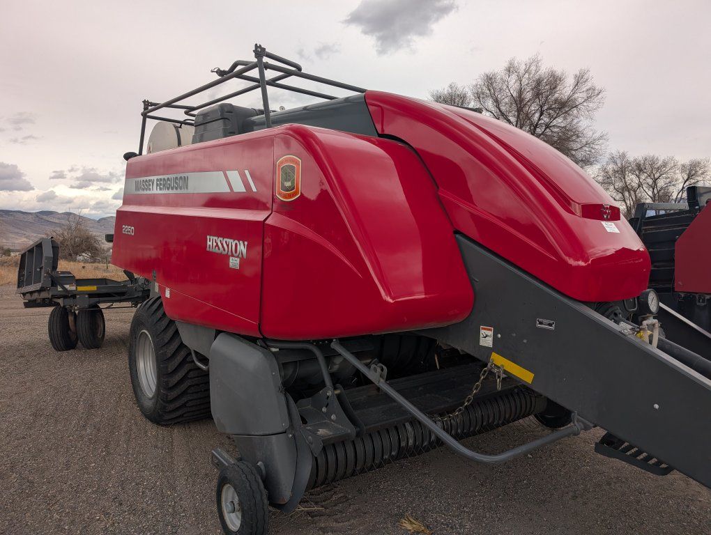 2017 Massey Ferguson 2250 3x3 baler