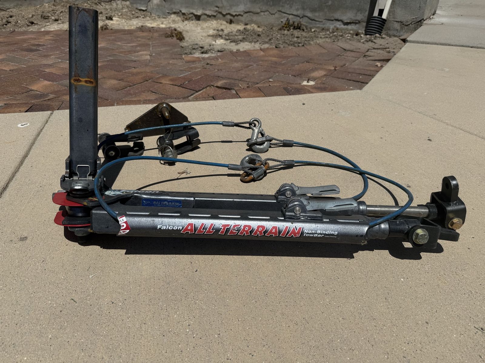 Roadmaster Falcon All-Terrain Non-Binding Tow Bar (Model 522) with safety cables and mounting hardware