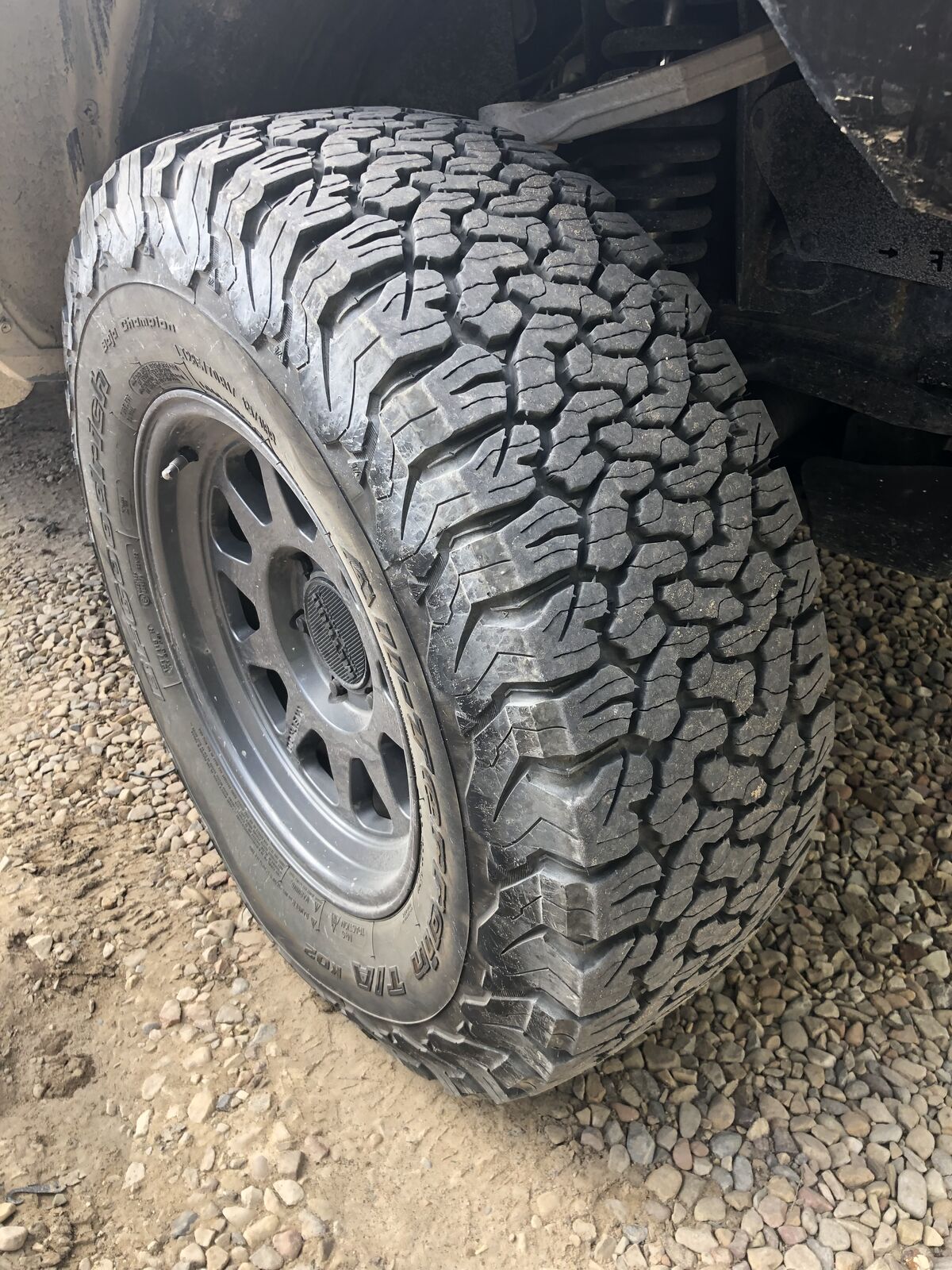 BFG KO2 AT 285/70r17(4)