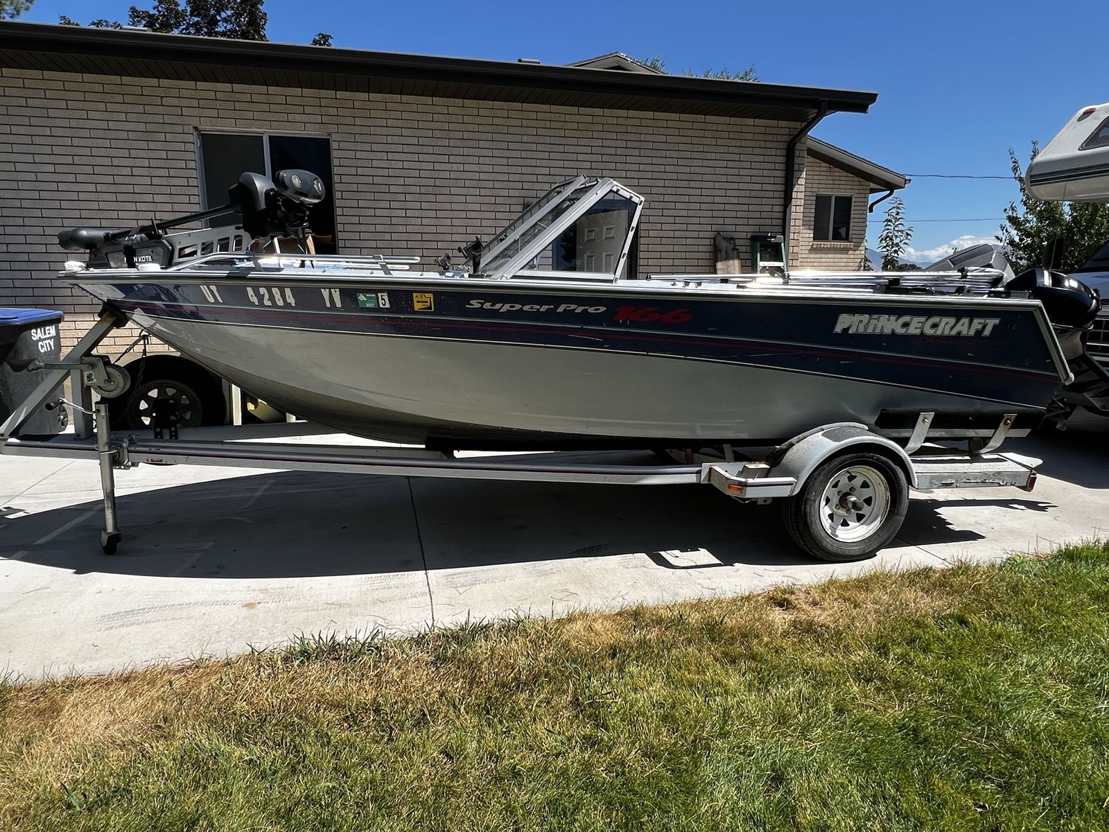 1993 Princecraft Super Pro 166 Fishing Boat