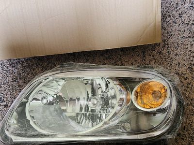 chevrolet HHR headlight