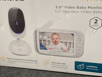 Motorola VM75 5.0" Video Baby Monitor with Room Temperature, Two-Way Talk & Lullabies - New