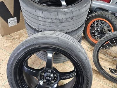 Motegi TrakLite wheels w/ Yokohama ADVAN tires, 18"