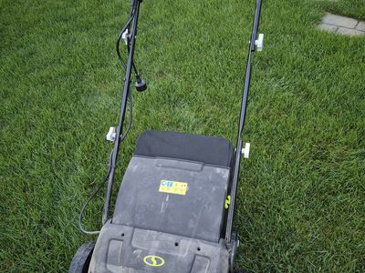 Lawn Dethatcher & Scarifier, $25/day (Sunjoe, 12.6")
