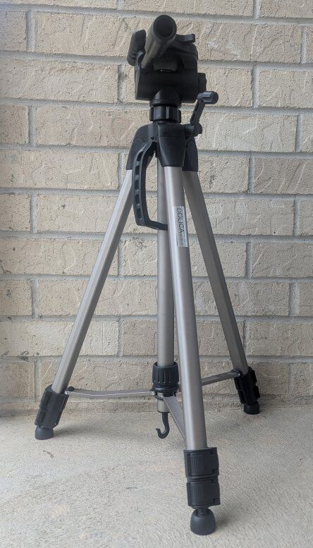 Dolica WT3770 Aluminum Alloy Tripod