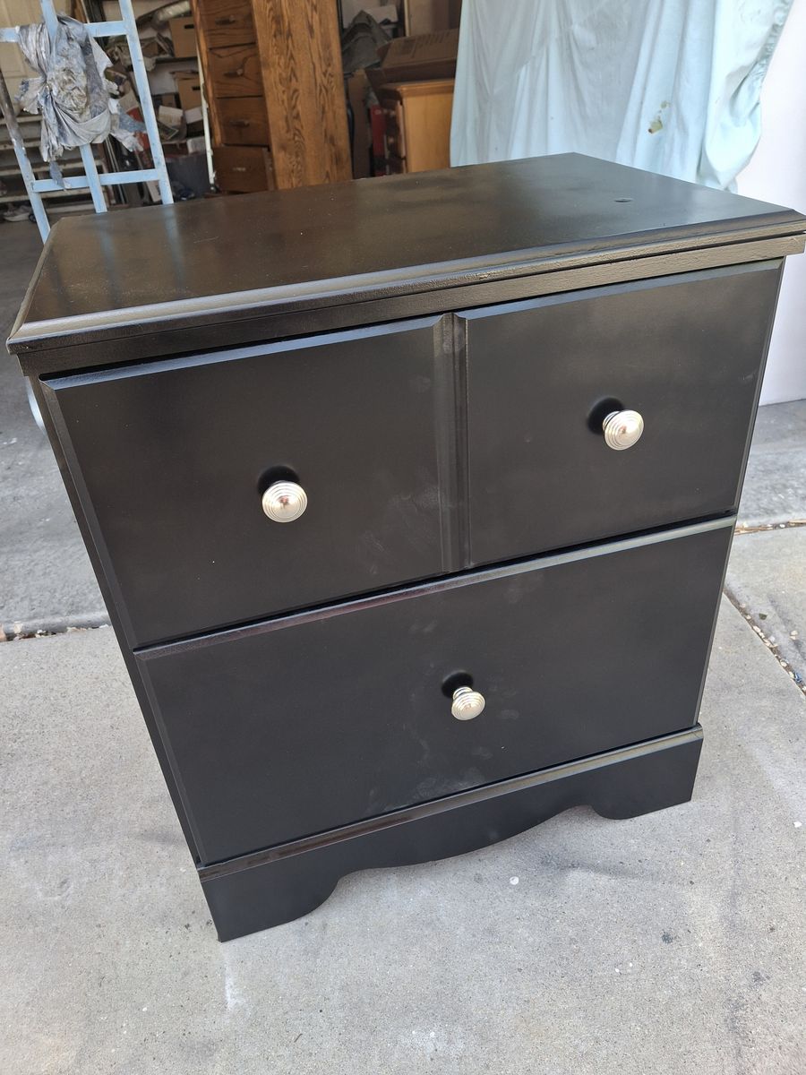 all wood black night stand/alay