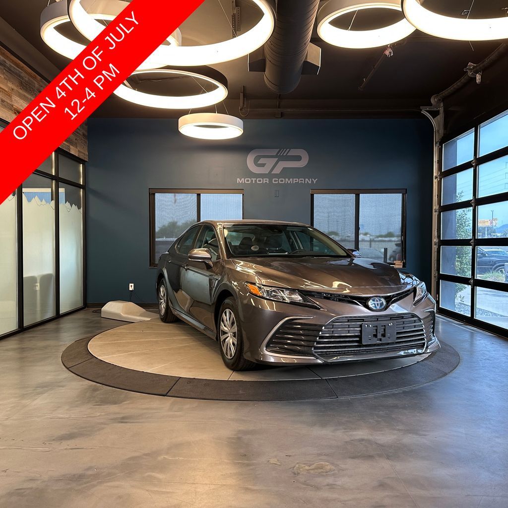 2023 Toyota Camry Hybrid LE