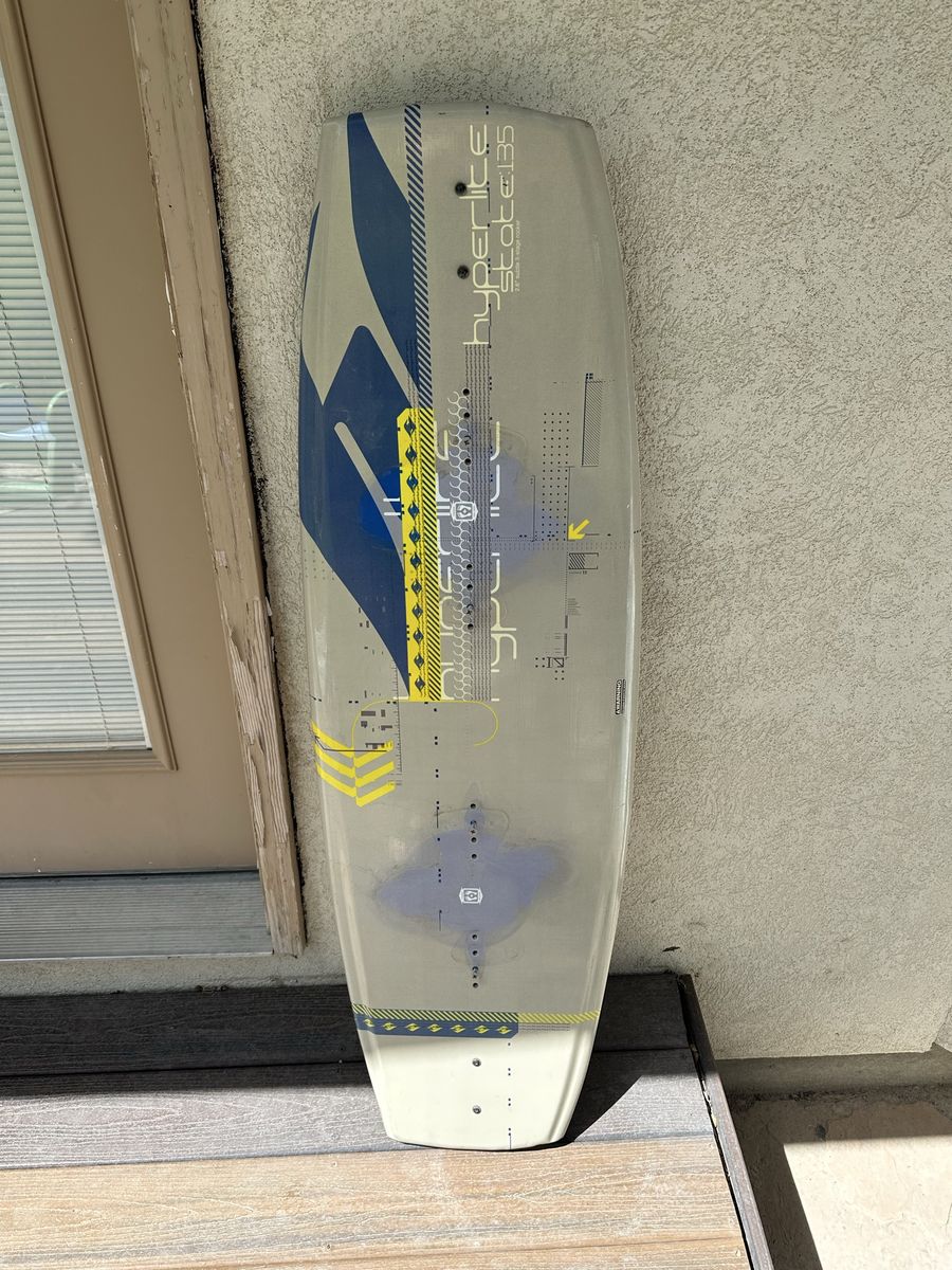 Hyperlite State 135 wakeboard