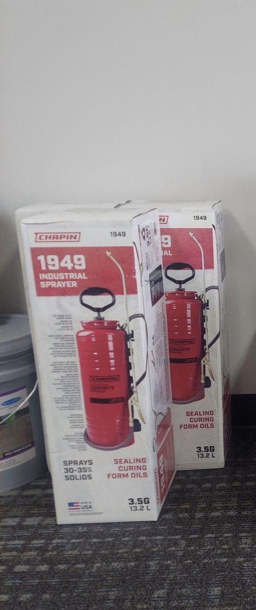 Chapin 1949 Industrial Concrete Sprayer 3.5 Gallon