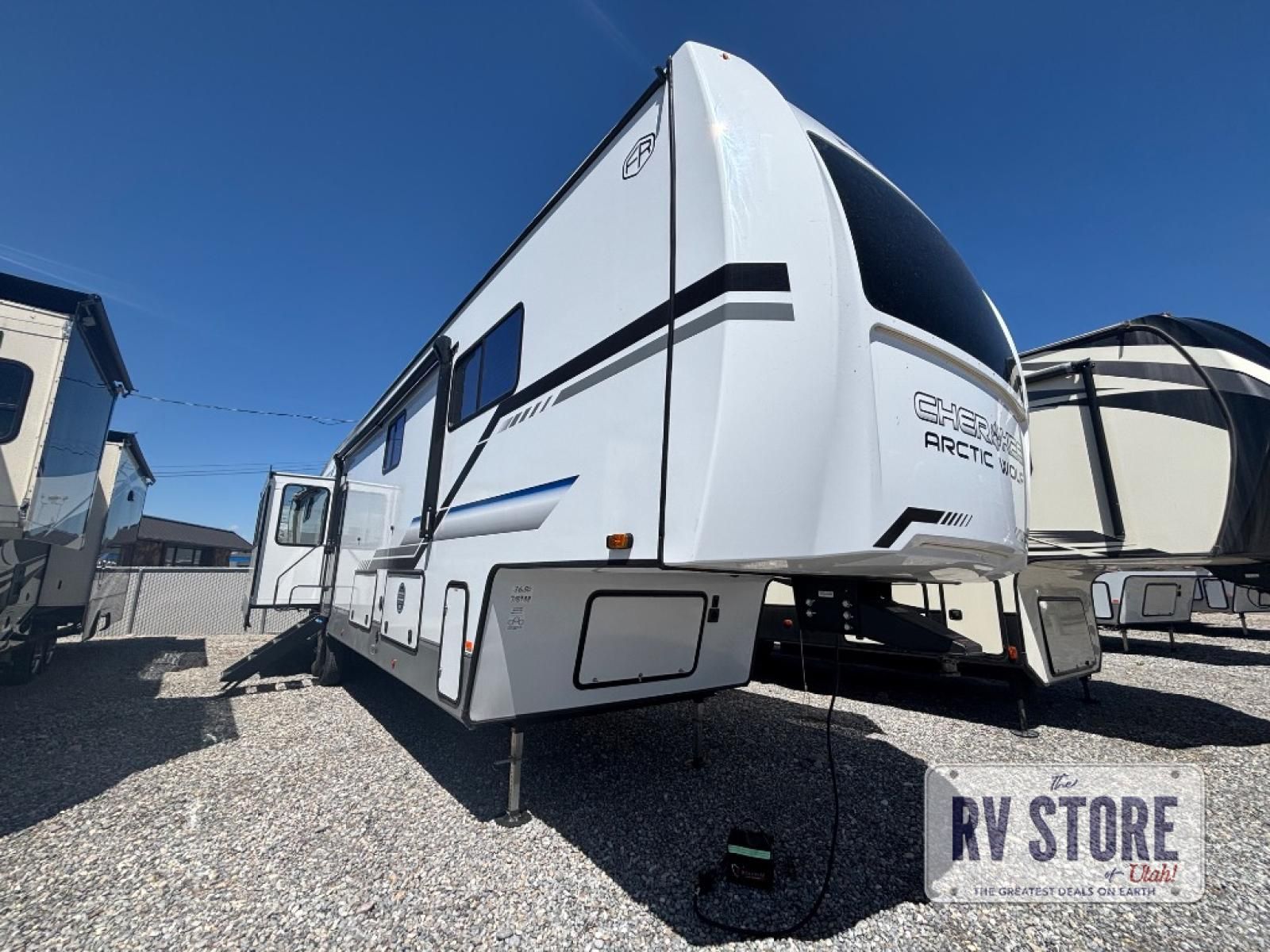 2025 Forest River RV Cherokee Arctic Wolf Suite 3650SUITE In Stock