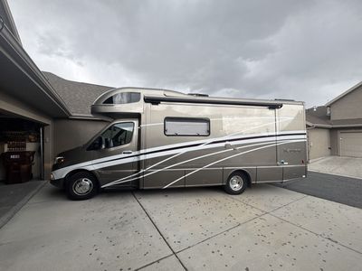 2023 Winnebago Navion 24 D