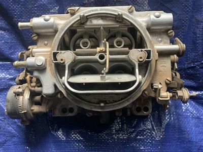 1400 Edelbrock Carburetor