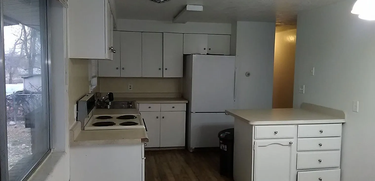 Main image 7