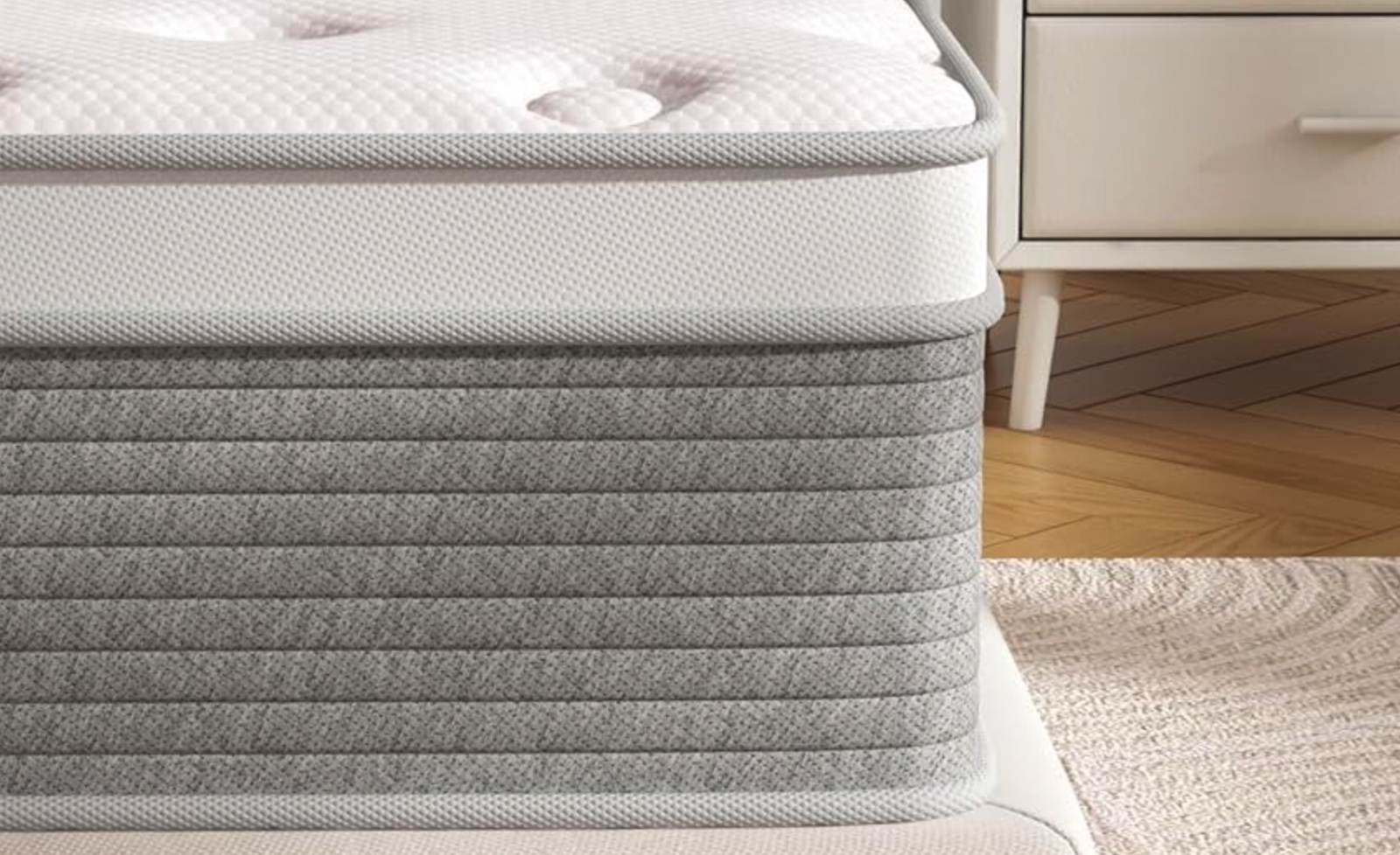 New in Box, 12 Inch Full Hybrid Mattress, Gel Memory Foam & Pocket Coils