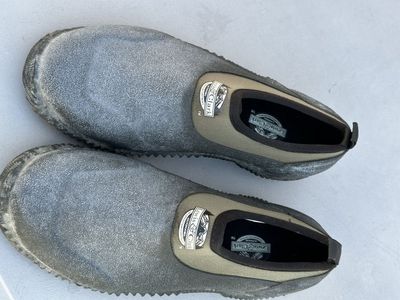 Women’s water/garden shoes
