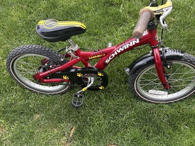 Make your little one happy riding this bike 16” wheels coaster and hand brakes 40.00 or best offer cash only